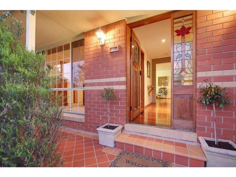 5 Warbler Court, Boronia VIC 3155