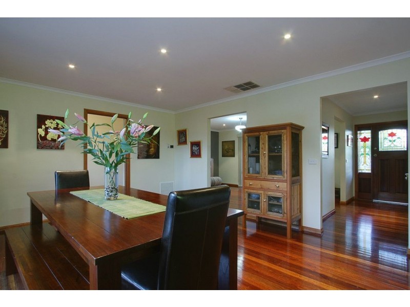 5 Warbler Court, Boronia VIC 3155