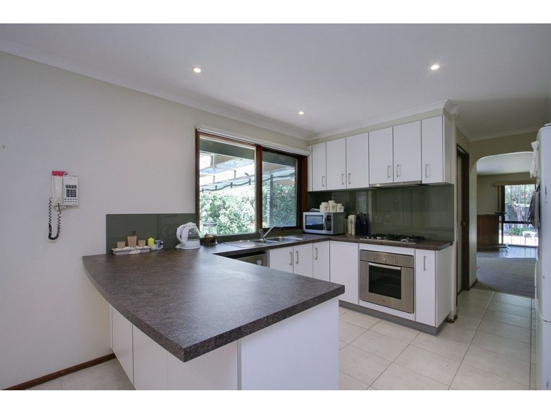 14 Taupo Crescent, Rowville VIC 3178