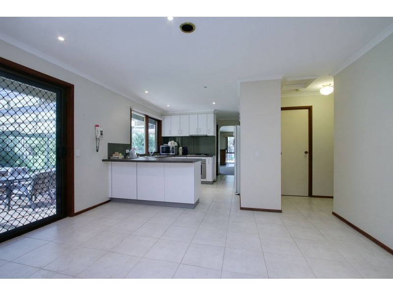 14 Taupo Crescent, Rowville VIC 3178