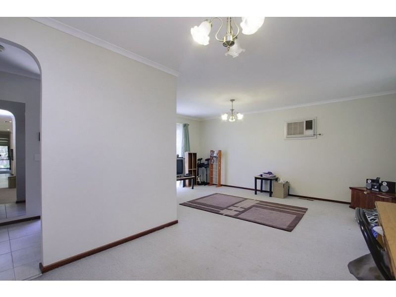 14 Taupo Crescent, Rowville VIC 3178