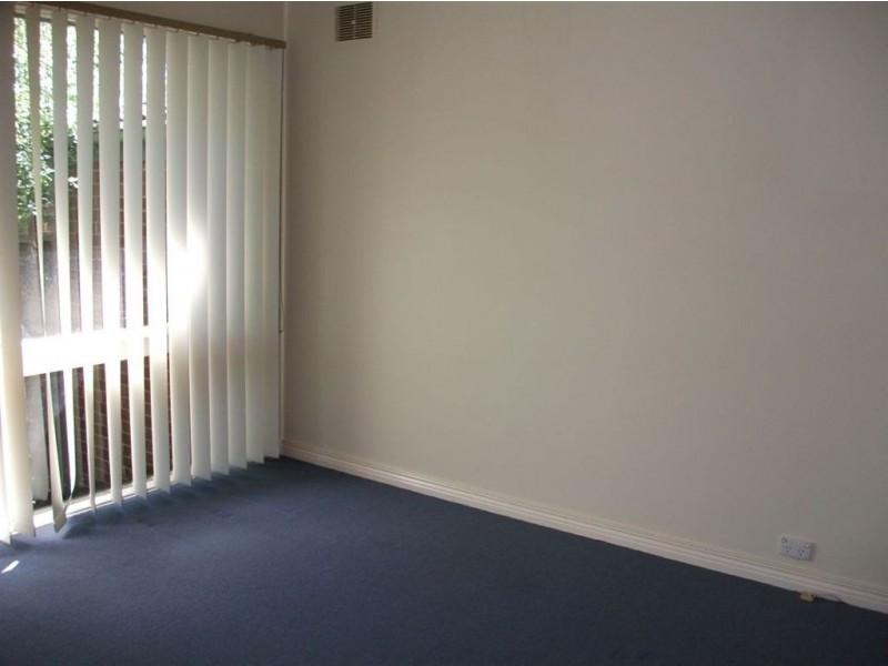 2/27 Alma Street, Ferntree Gully VIC 3156