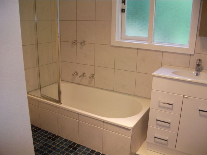 2/27 Alma Street, Ferntree Gully VIC 3156