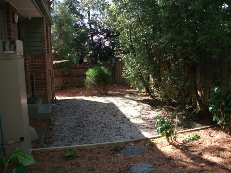 2/27 Alma Street, Ferntree Gully VIC 3156