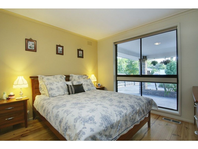 10 Westwood Drive, Bayswater North VIC 3153