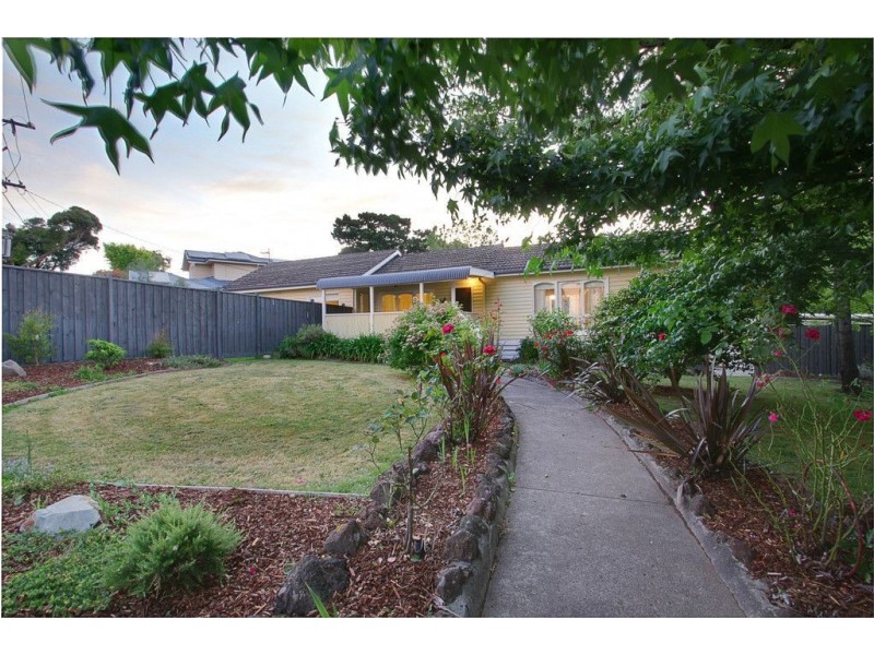 8 Tintern Avenue, Bayswater North VIC 3153