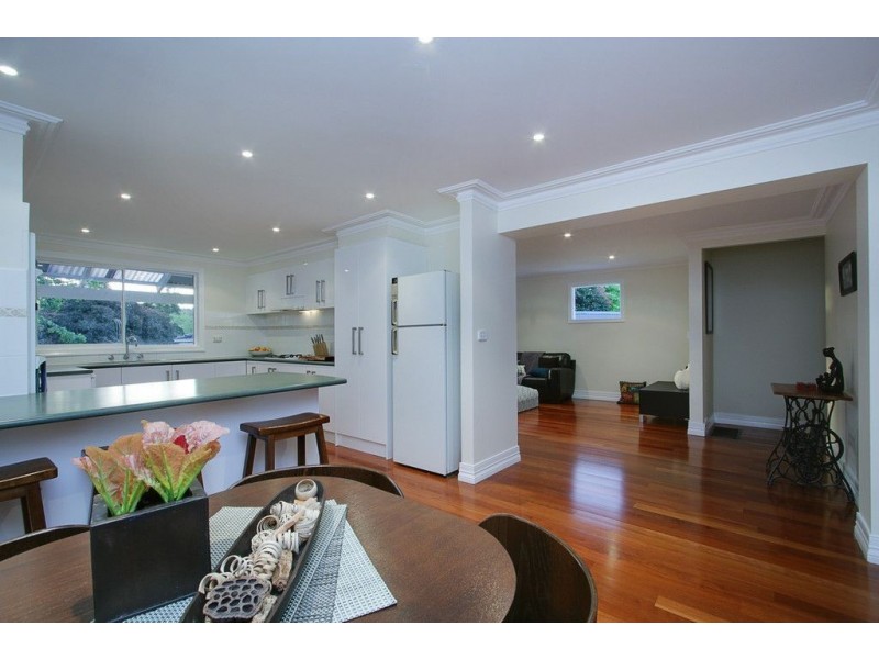 8 Tintern Avenue, Bayswater North VIC 3153