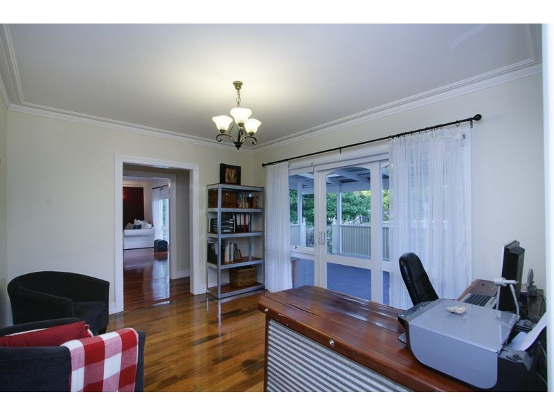 8 Tintern Avenue, Bayswater North VIC 3153