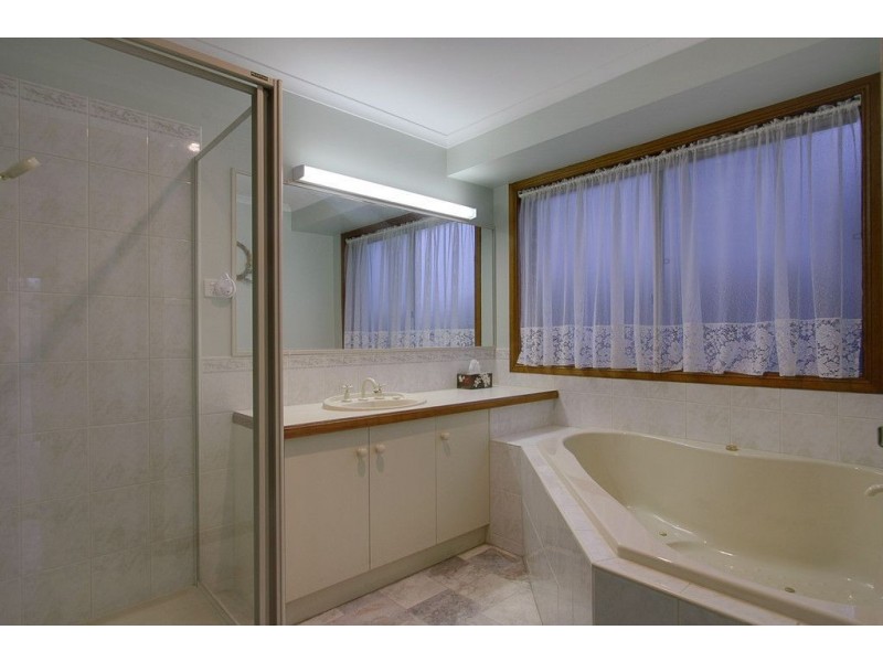 8 Warbler Court, Boronia VIC 3155