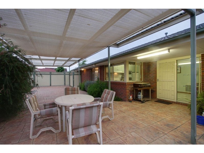 8 Warbler Court, Boronia VIC 3155