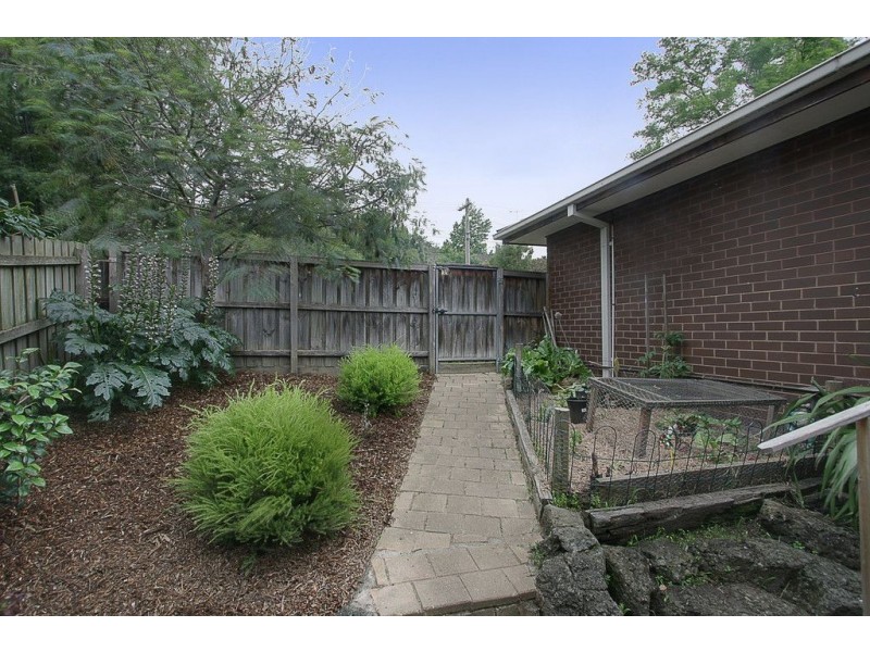 4/28 Barton Avenue, Ferntree Gully VIC 3156