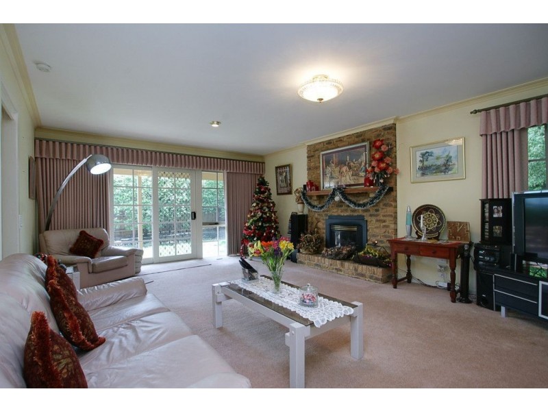 94 Barmah Drive West, Wantirna VIC 3152