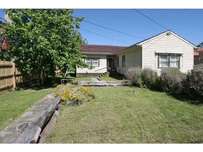 8 Woodvale Road, Boronia VIC 3155