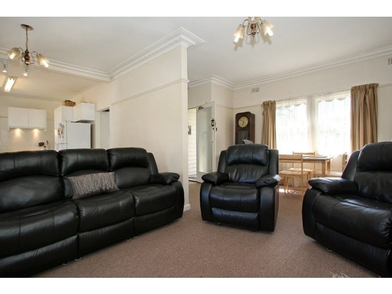 8 Woodvale Road, Boronia VIC 3155