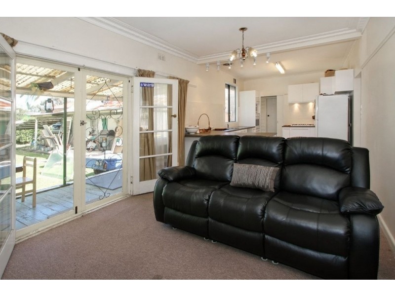 8 Woodvale Road, Boronia VIC 3155