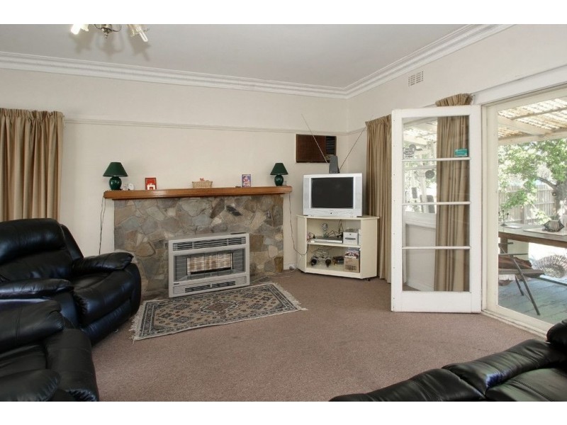 8 Woodvale Road, Boronia VIC 3155