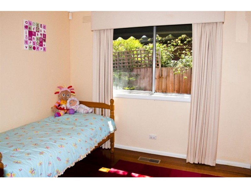 23 Highland Crescent, Mooroolbark VIC 3138