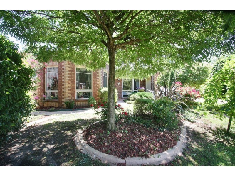 2 Illuminate Court, Kilsyth South VIC 3137