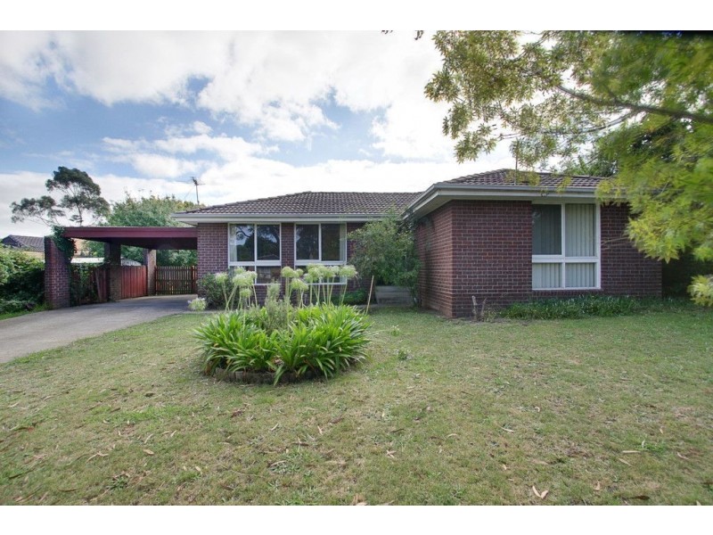 4 Tunbridge Way, Ferntree Gully VIC 3156