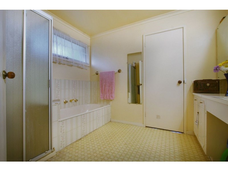 4 Tunbridge Way, Ferntree Gully VIC 3156