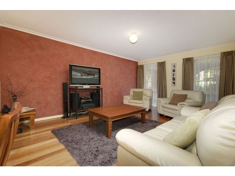 27 Alvina Street, Ferntree Gully VIC 3156