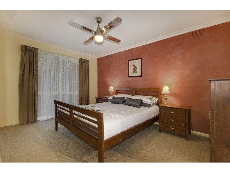 27 Alvina Street, Ferntree Gully VIC 3156