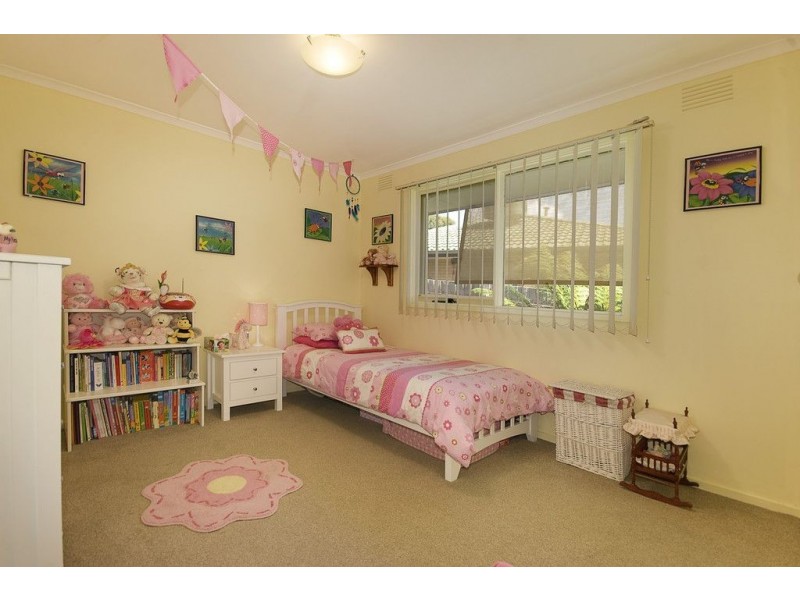 27 Alvina Street, Ferntree Gully VIC 3156