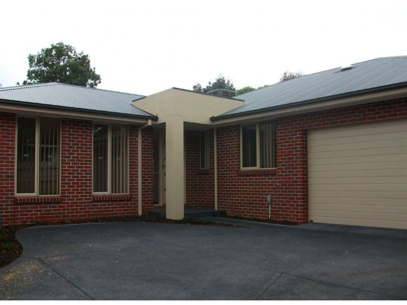 2/4 Janville Street, Boronia VIC 3155