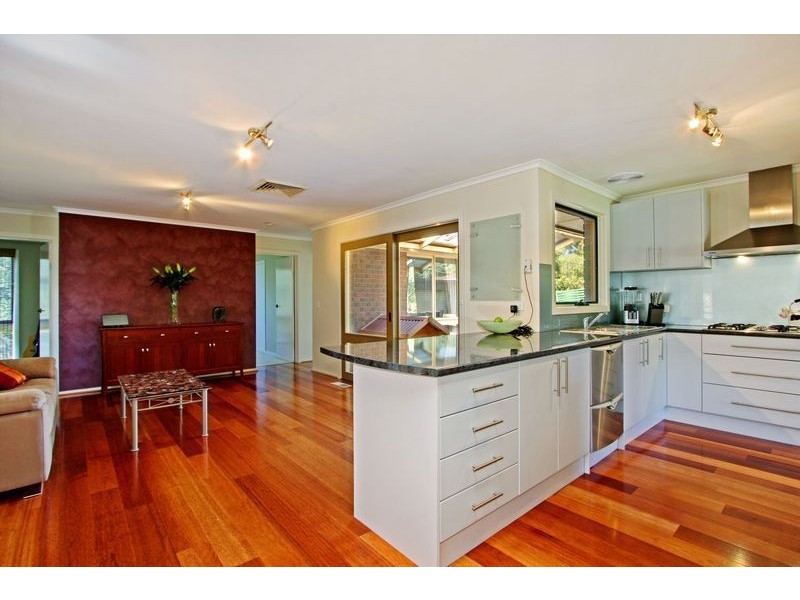 2 Twin Court, Ferntree Gully VIC 3156