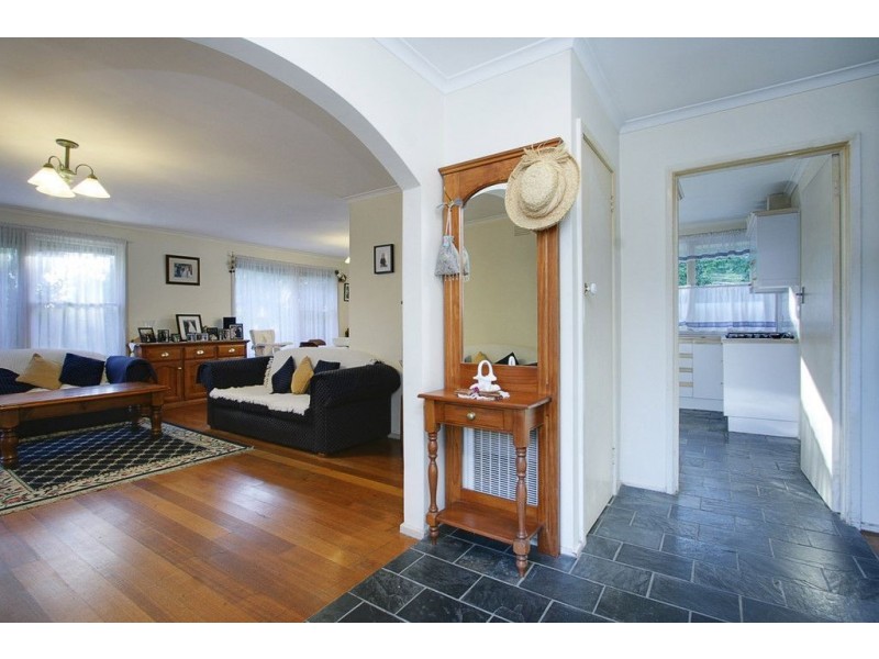 6 Vaughan Road, Ferntree Gully VIC 3156
