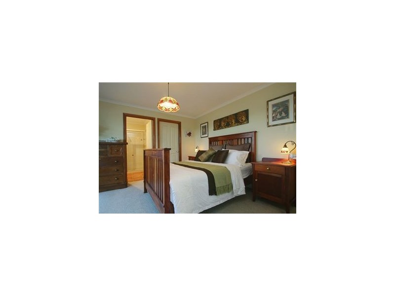 5 Warbler Court, Boronia VIC 3155