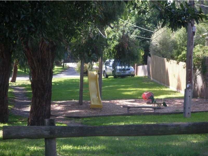 1/11 Butlers Road, Ferntree Gully VIC 3156