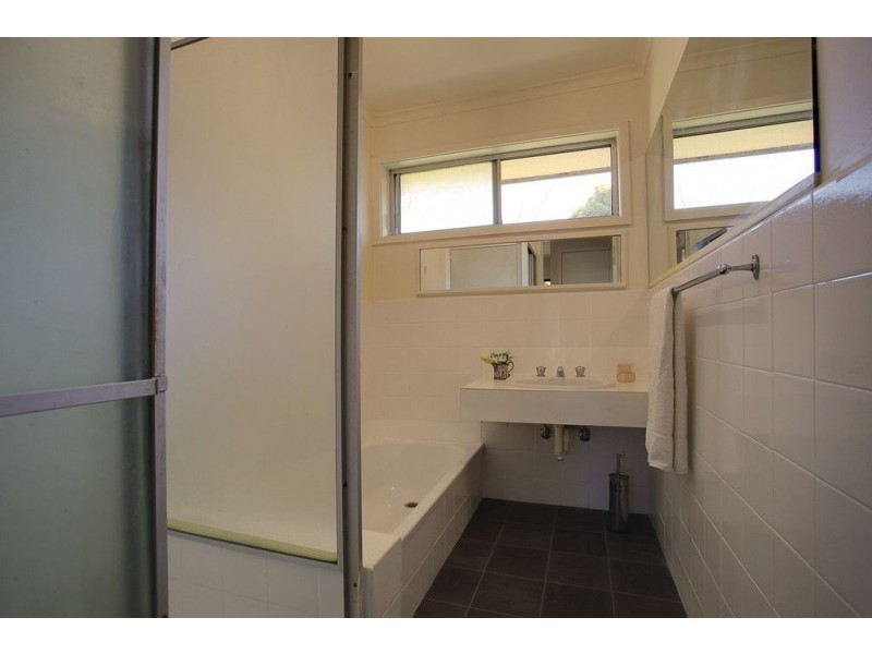 1/35 Anne Road, Knoxfield VIC 3180