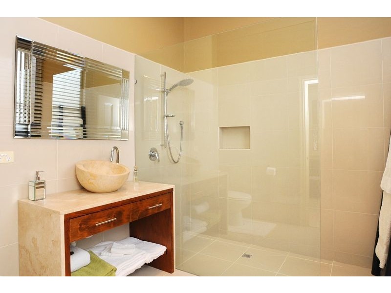 8 Norman Street, The Basin VIC 3154
