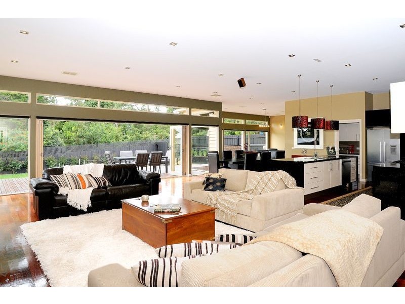 8 Norman Street, The Basin VIC 3154