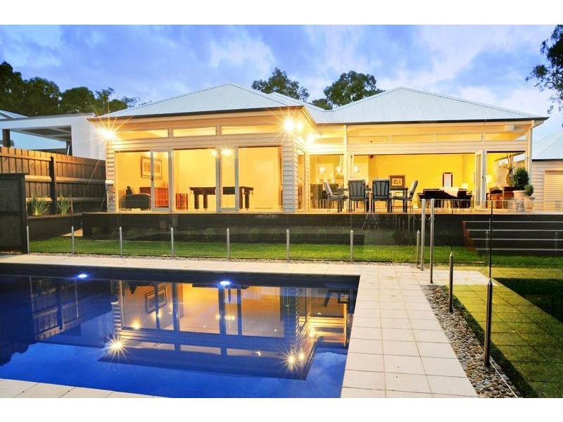 8 Norman Street, The Basin VIC 3154