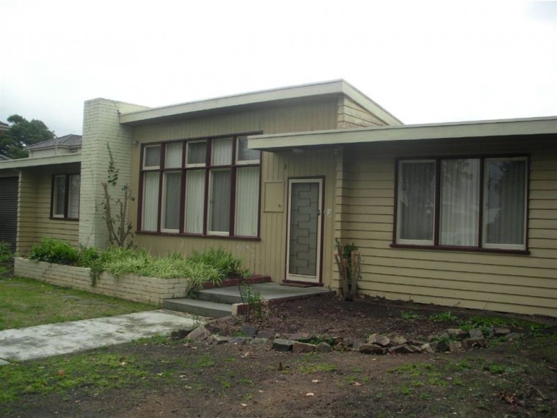 14 Highmoor Avenue, Bayswater VIC 3153