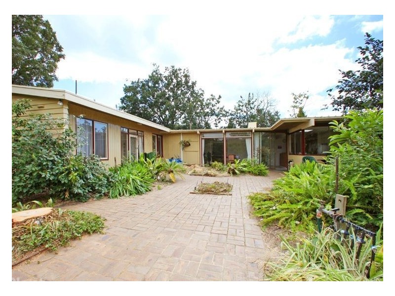 14 Highmoor Avenue, Bayswater VIC 3153