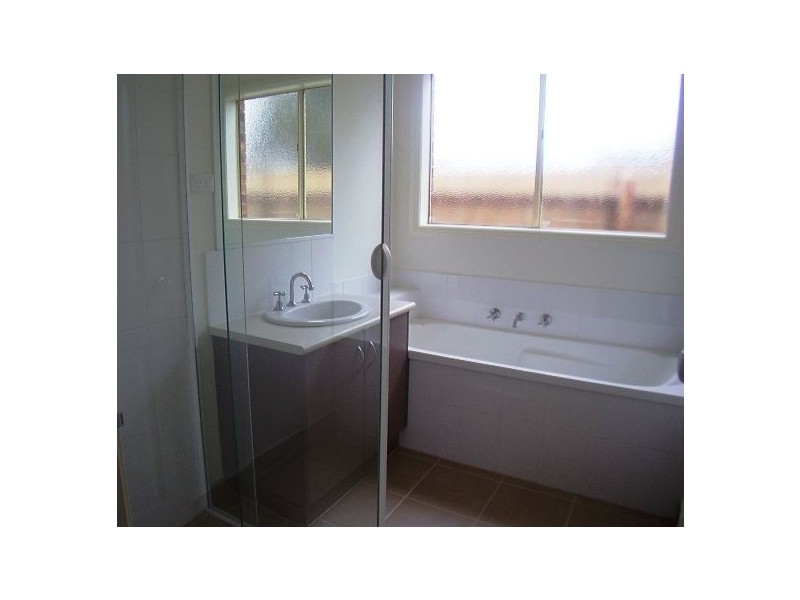 2/11 Quinn Court, Rowville VIC 3178