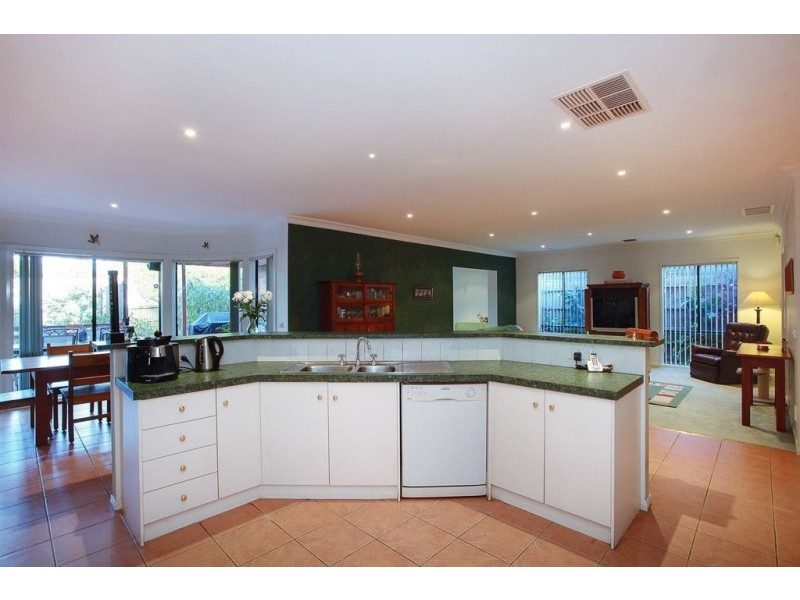 32 Castricum Place, Ferntree Gully VIC 3156