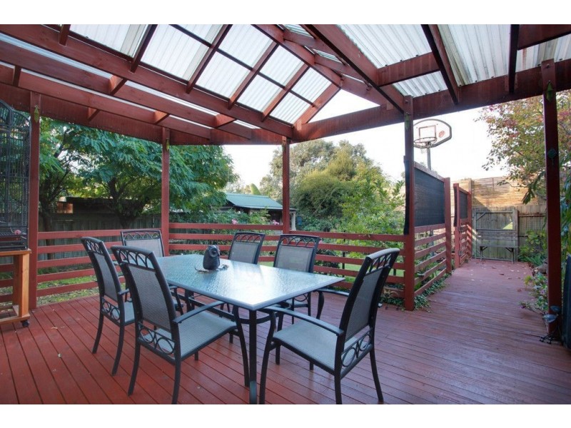 32 Castricum Place, Ferntree Gully VIC 3156