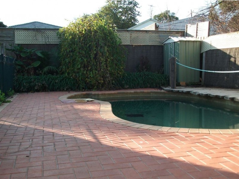 42 Lynn Drive, Ferntree Gully VIC 3156