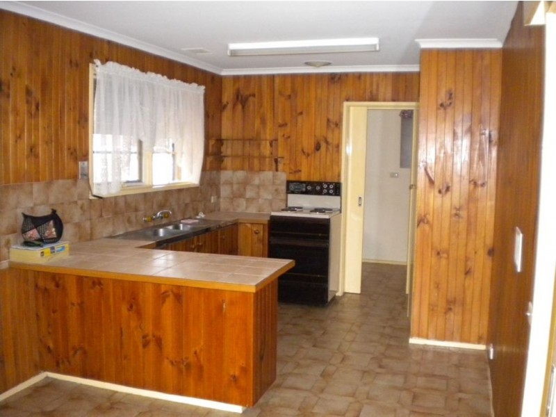 134 Anne Road, Knoxfield VIC 3180