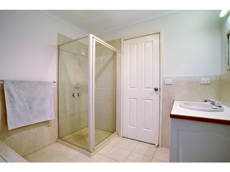 16 Parkstone Drive, Bayswater North VIC 3153