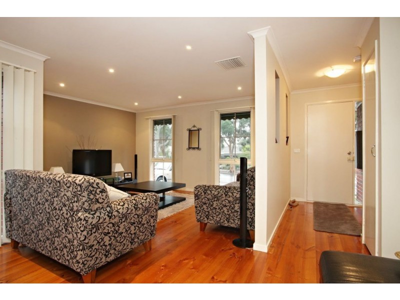 9 Kedleston Way, Rowville VIC 3178