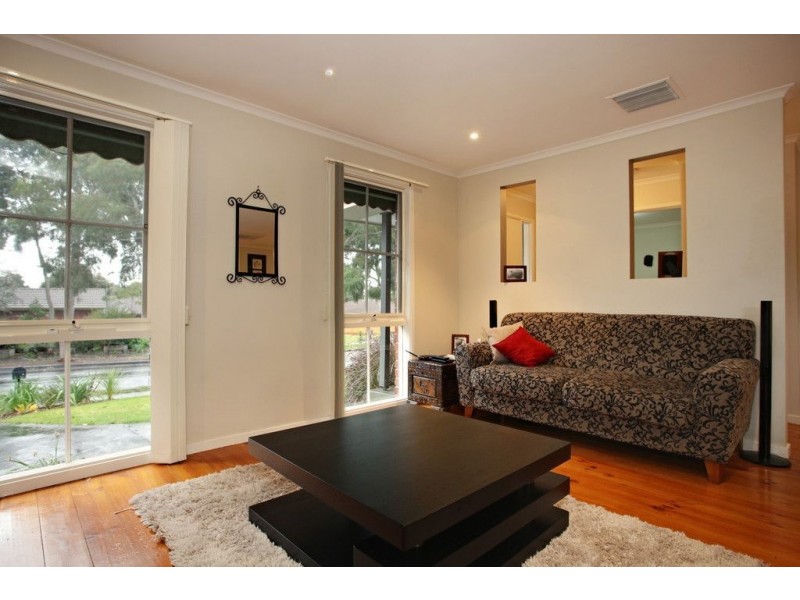 9 Kedleston Way, Rowville VIC 3178