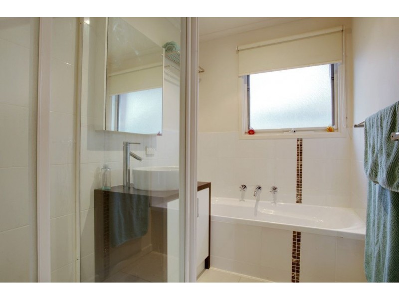 9 Kedleston Way, Rowville VIC 3178