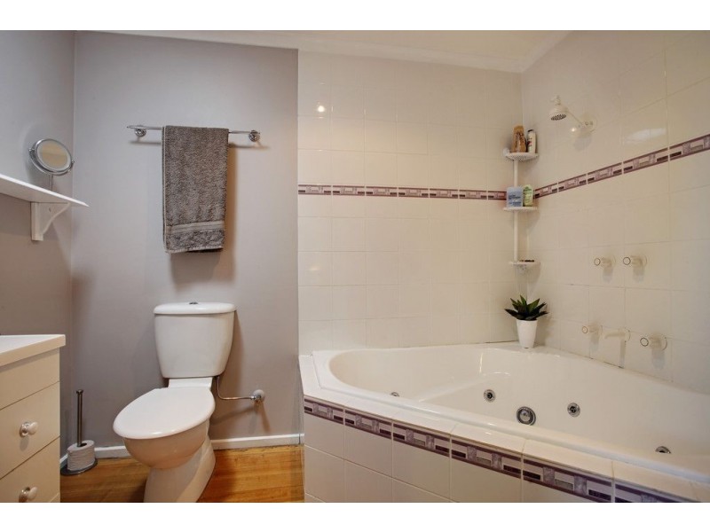 55 Bursaria Avenue, Ferntree Gully VIC 3156