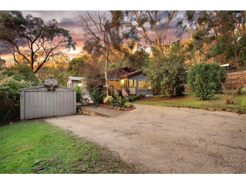 23 Bowen Avenue, The Basin VIC 3154