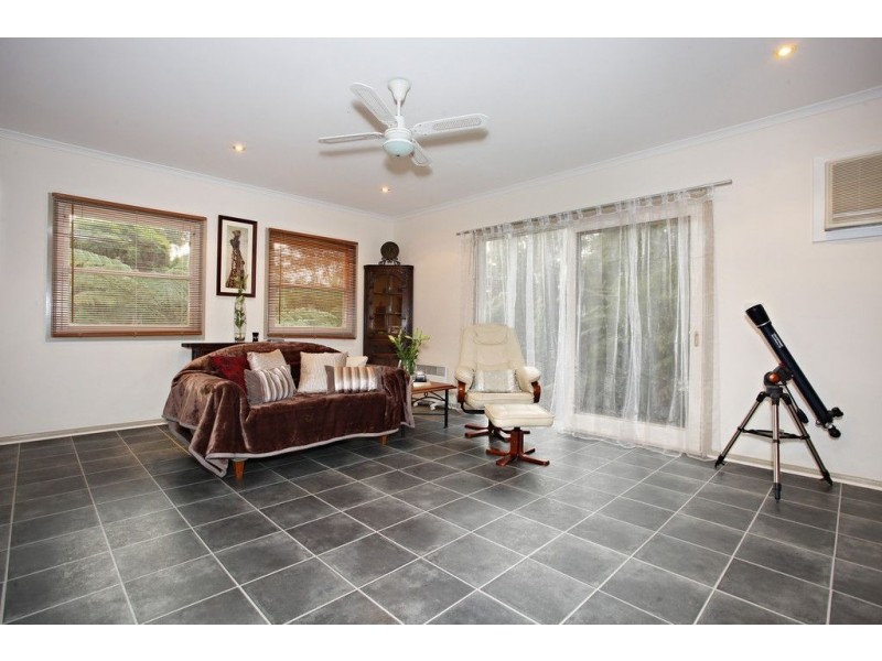 23 Bowen Avenue, The Basin VIC 3154